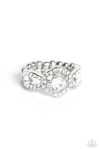 Will FLOWER - White Rhinestone Ring - The Jazzy T Collections