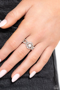 Will FLOWER - White Rhinestone Ring - The Jazzy T Collections