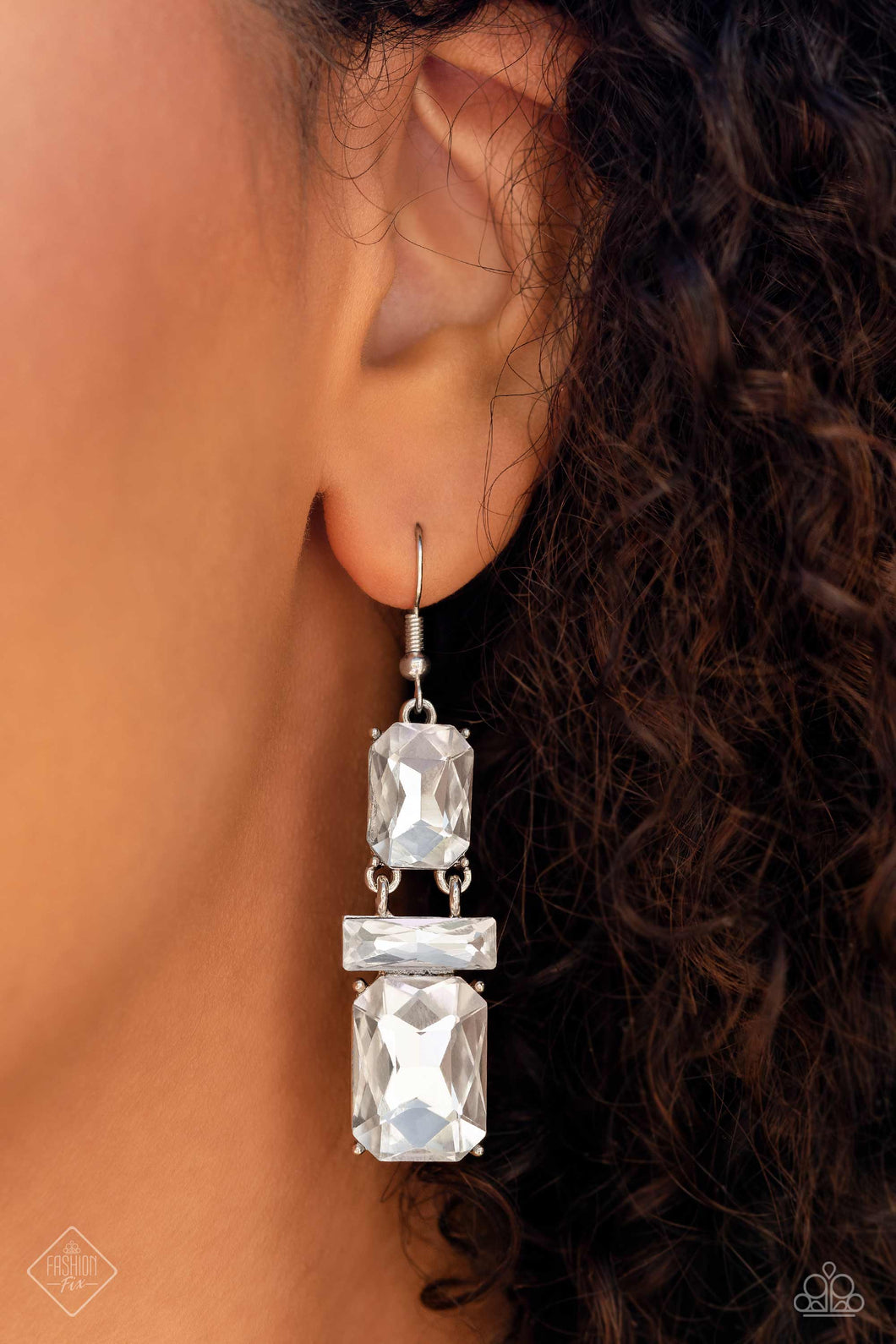 CHAIN Check - White Rhinestone Earrings - March 2023 Fashion Fix - The Jazzy T Collections